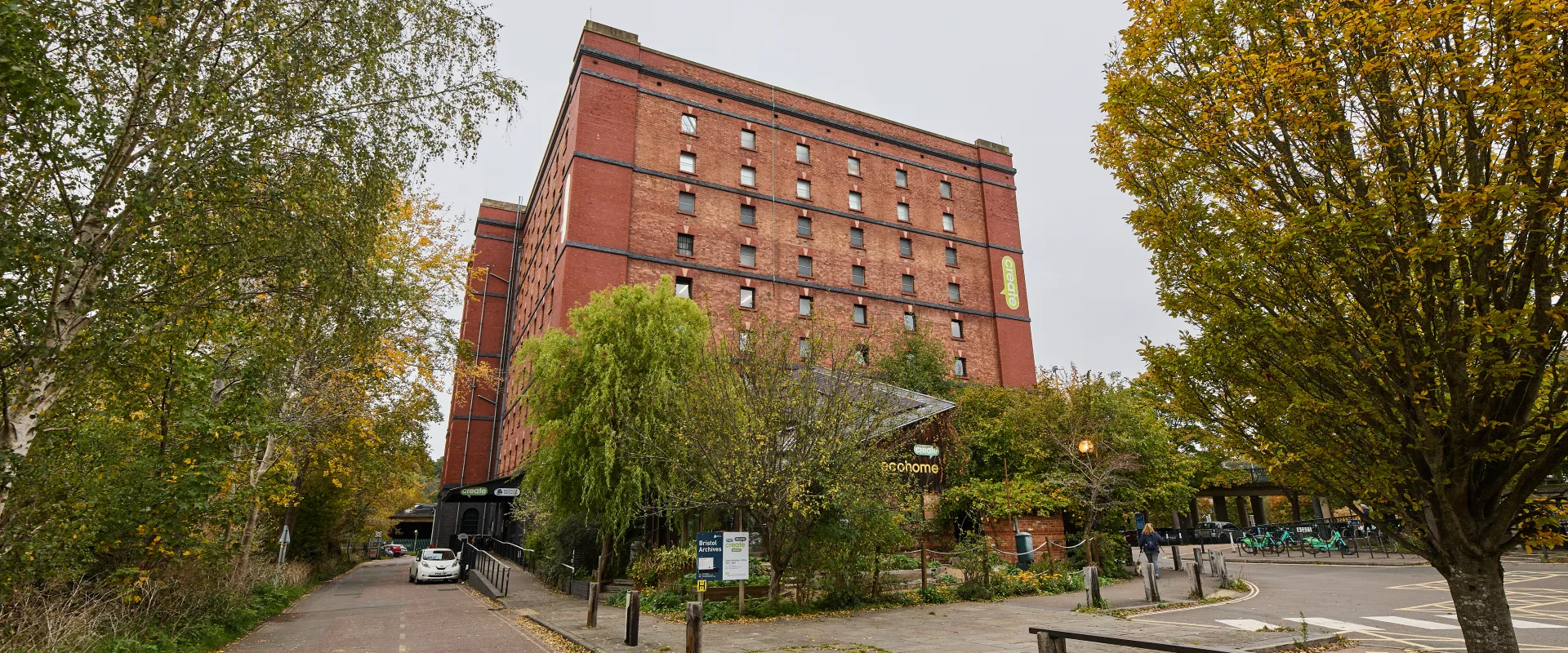 Create Centre Outside